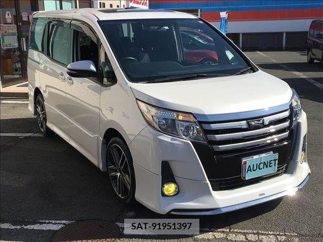 Toyota NOAH 2014-01 210584-18