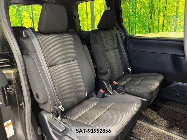 Toyota VOXY 2018-10 288951-9