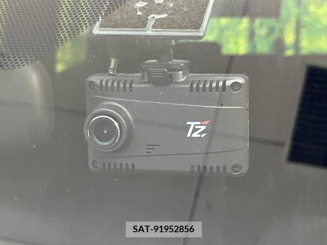 Toyota VOXY 2018-10 288951-5