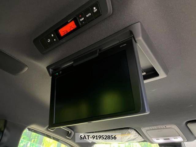 Toyota VOXY 2018-10 288951-2