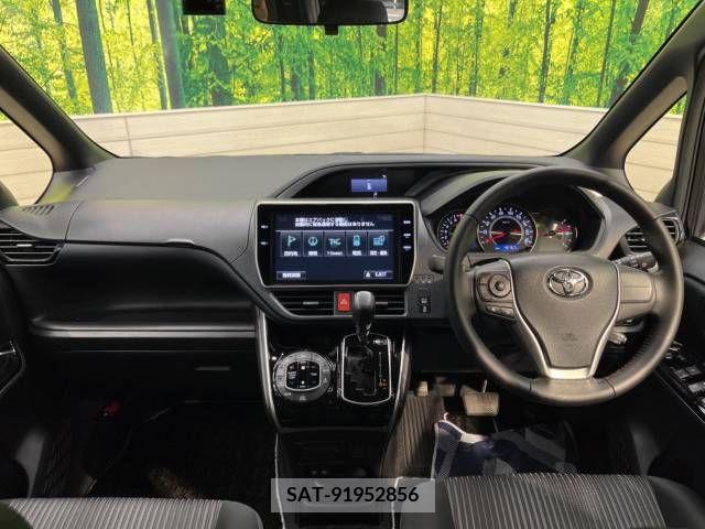 Toyota VOXY 2018-10 288951-1