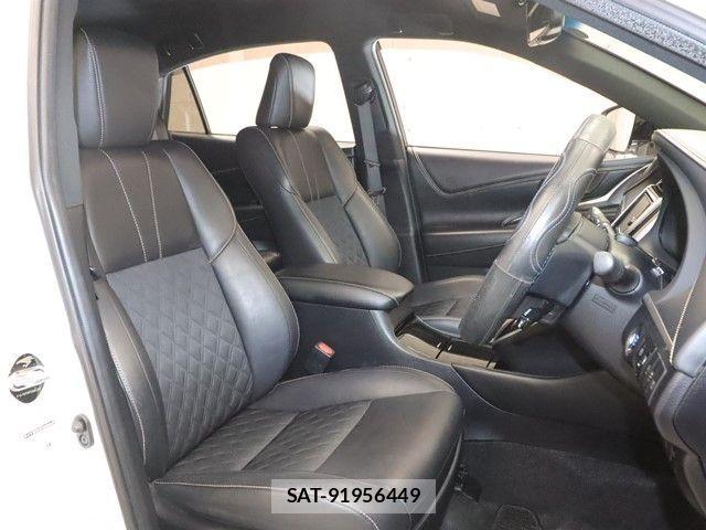 Toyota HARRIER 2017-06 446792-3