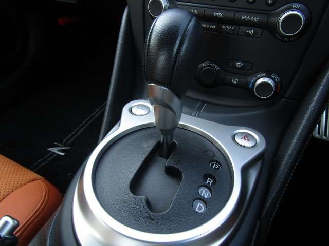 Nissan FAIRLADY Z 2014-04 14098-9