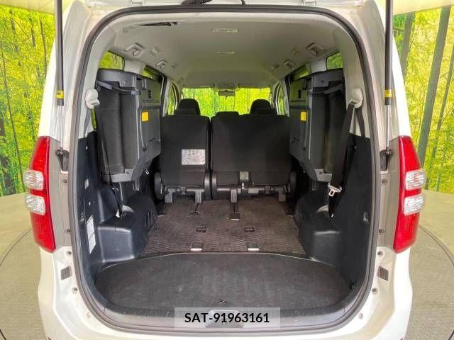Toyota NOAH 2013-11 298086-11
