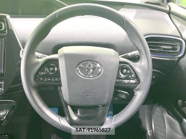 Toyota PRIUS 2019-02 220495-11