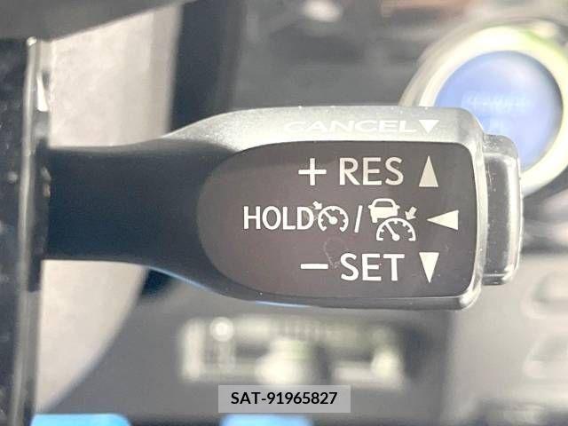 Toyota PRIUS 2019-02 220495-4