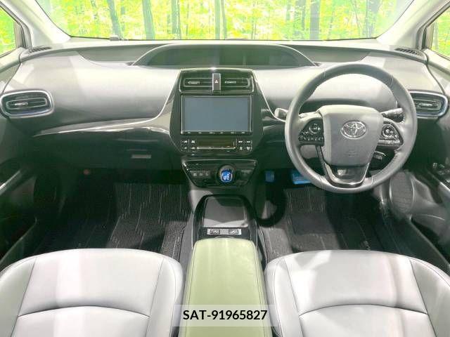 Toyota PRIUS 2019-02 220495-1