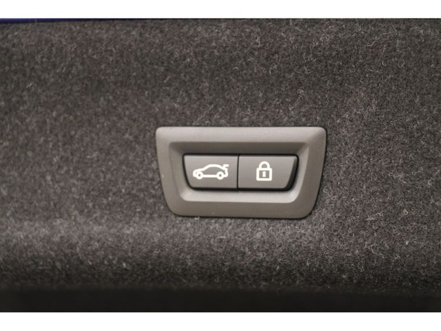 Bmw 3 SERIES 2019-04 11013-17