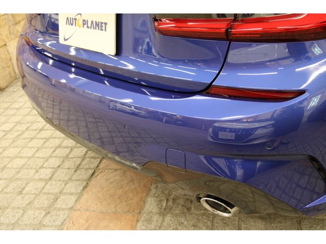 Bmw 3 SERIES 2019-04 11013-21