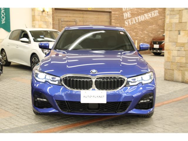 Bmw 3 SERIES 2019-04 11013-22
