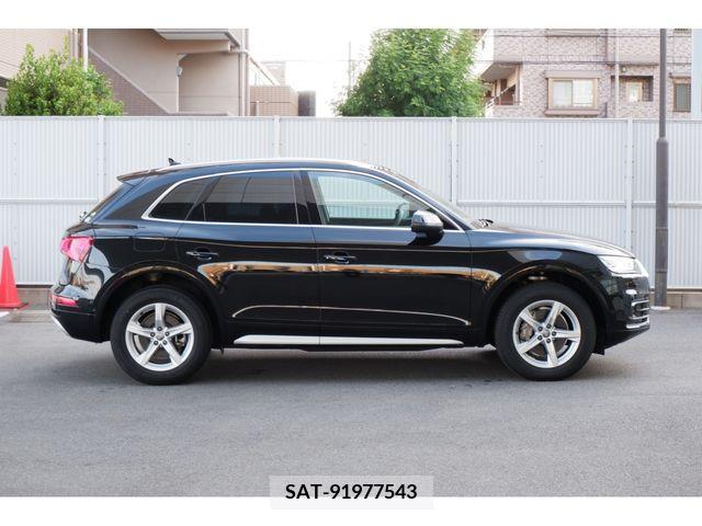 Audi Q5 2021-04 334704-4