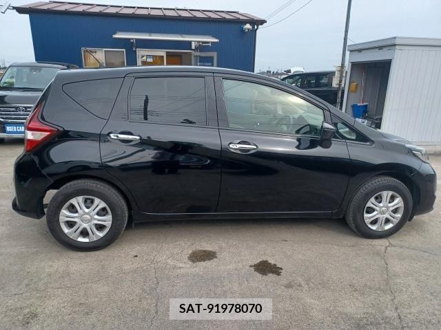 Nissan NOTE 2019-04 298119-3