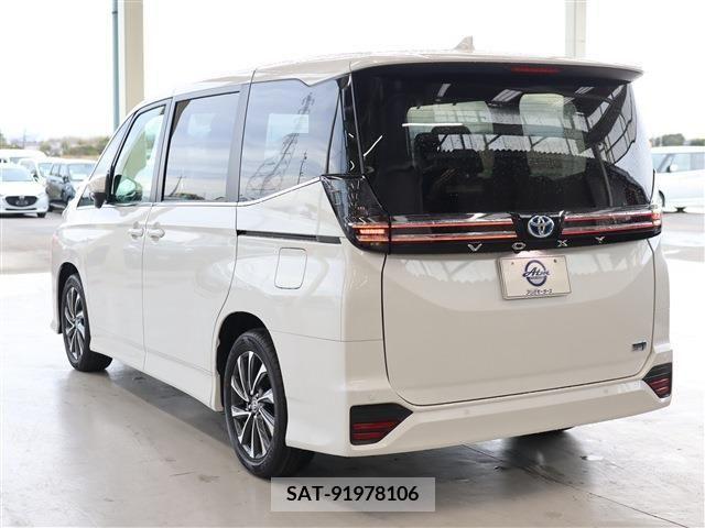 Toyota VOXY 2024-01 219340-5