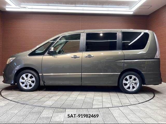 Nissan SERENA 2011-09 212649-16