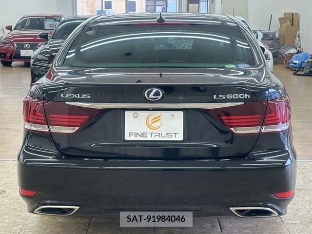 Lexus LS 2013-12 241306-5