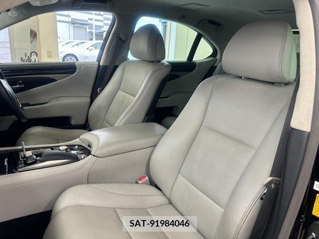Lexus LS 2013-12 241306-21