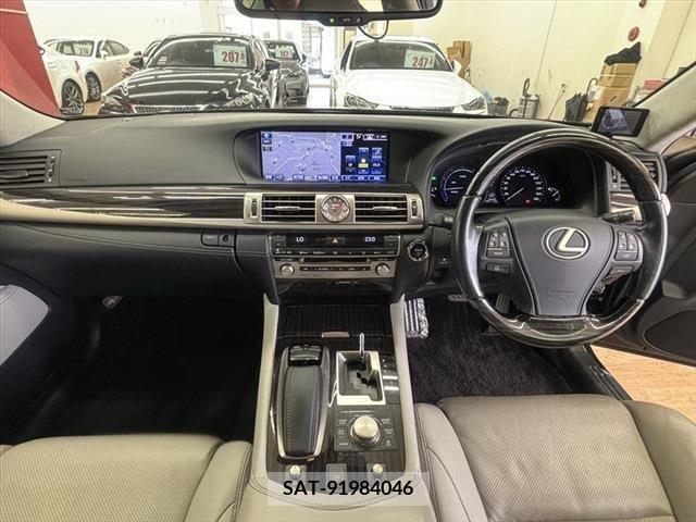 Lexus LS 2013-12 241306-18