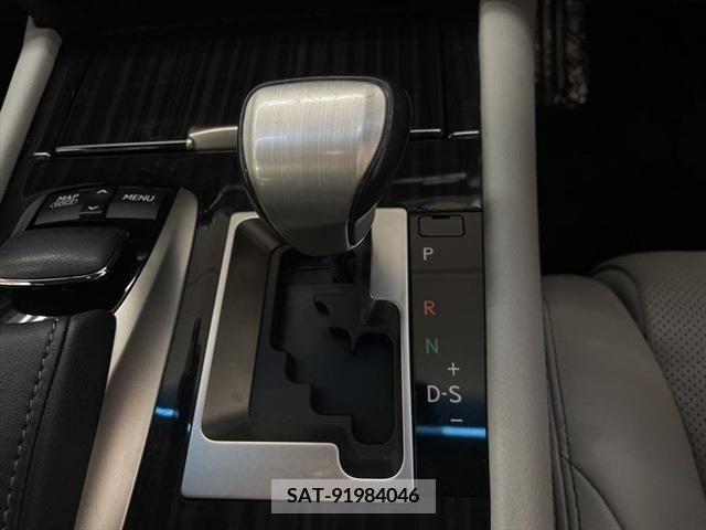 Lexus LS 2013-12 241306-25