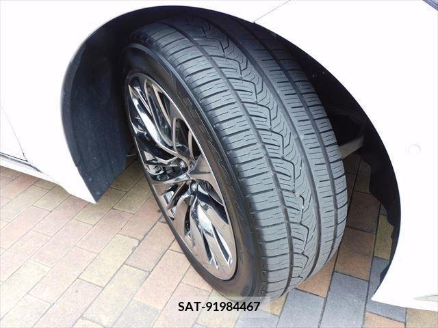 Lexus LS 2021-03 275481-9