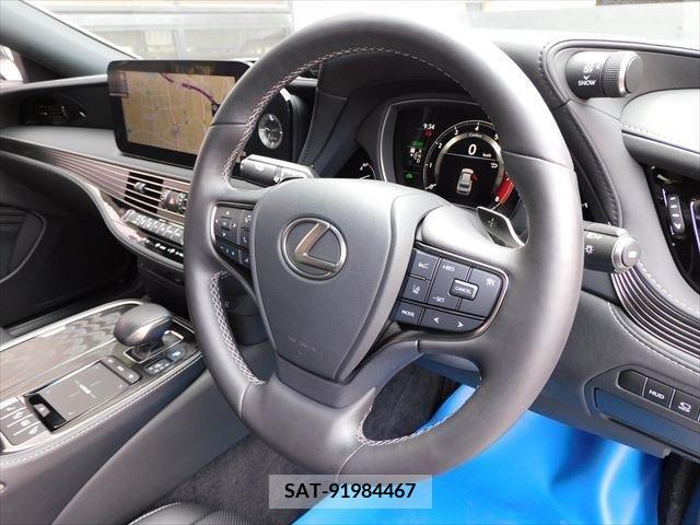 Lexus LS 2021-03 275481-12