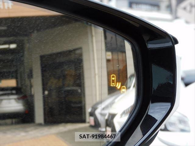 Lexus LS 2021-03 275481-7