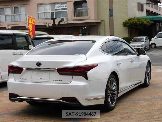 Lexus LS 2021-03 275481-3