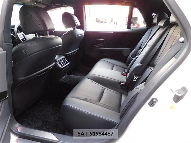 Lexus LS 2021-03 275481-18