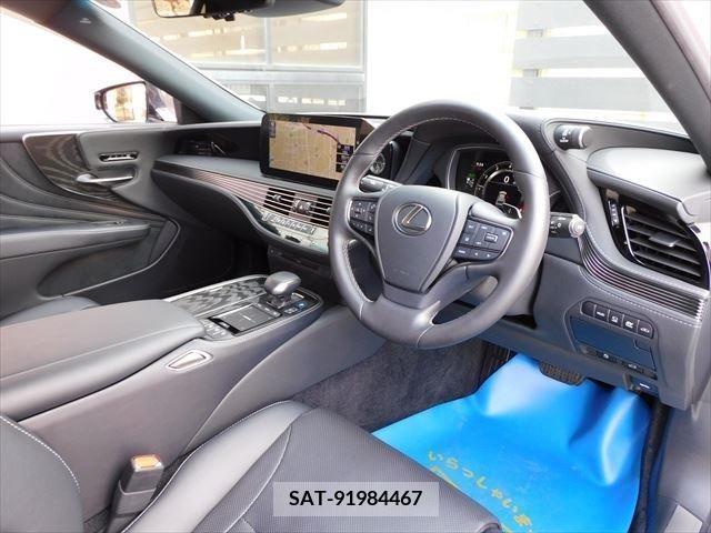Lexus LS 2021-03 275481-14