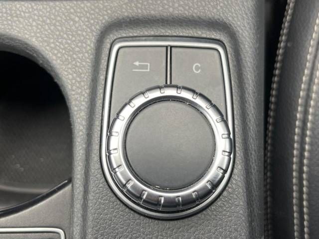 Mercedes Benz A-CLASS 2015-12 186988-11