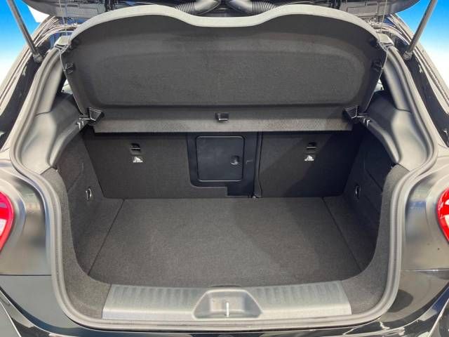 Mercedes Benz A-CLASS 2015-12 186988-12