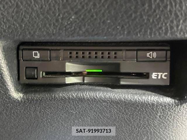 Toyota SIENTA 2016-03 381943-5