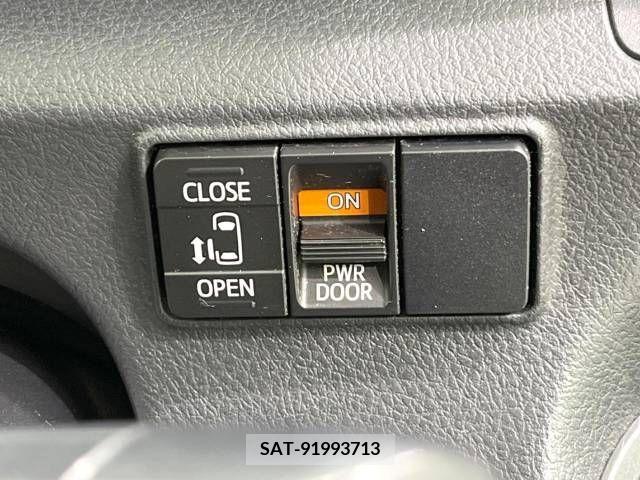 Toyota SIENTA 2016-03 381943-4