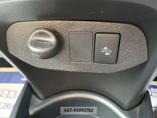 Toyota VITZ 2017-03 229787-11