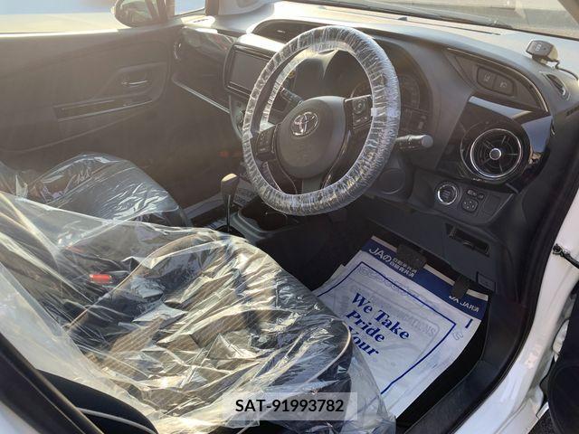 Toyota VITZ 2017-03 229787-4
