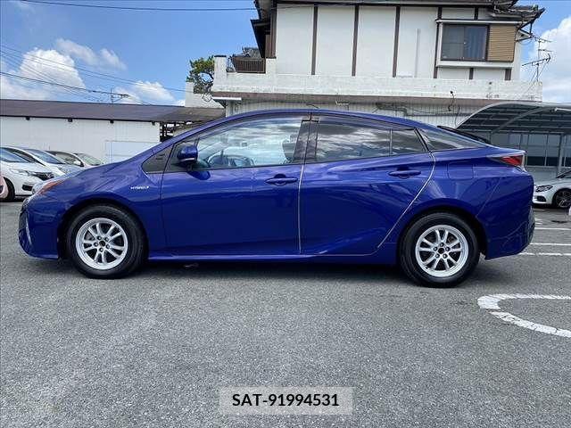 Toyota PRIUS 2016-08 366364-7