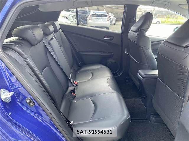 Toyota PRIUS 2016-08 366364-15