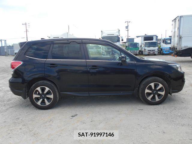 Subaru FORESTER 2017-07 379590-6