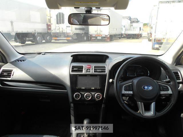 Subaru FORESTER 2017-07 379590-2
