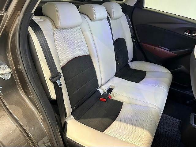 Mazda CX-3 2015-07 17987-9