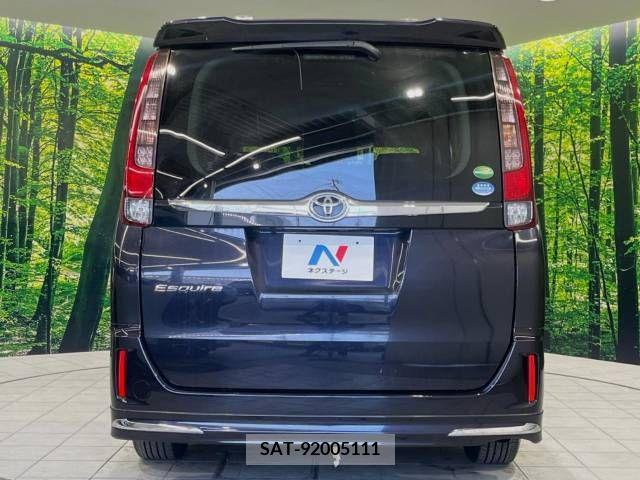 Toyota ESQUIRE 2015-10 359782-16