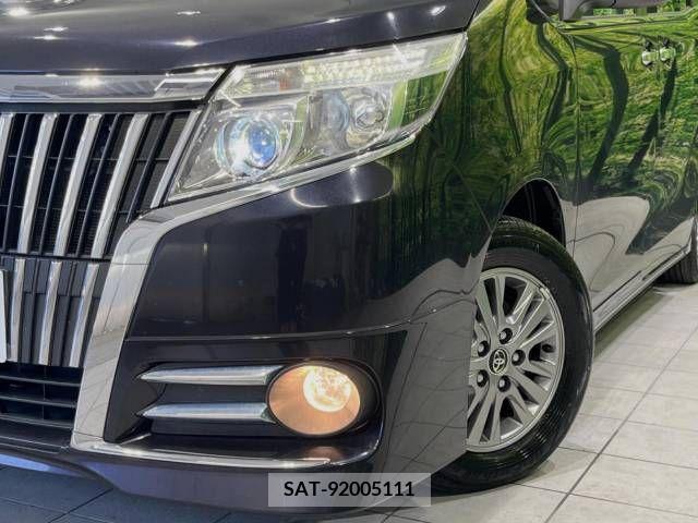 Toyota ESQUIRE 2015-10 359782-13