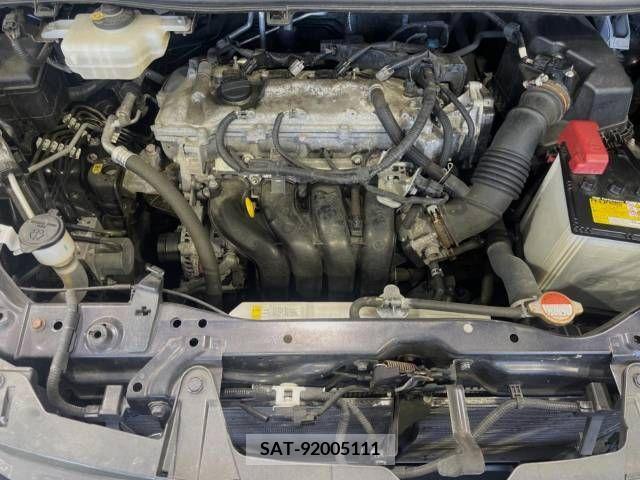 Toyota ESQUIRE 2015-10 359782-19