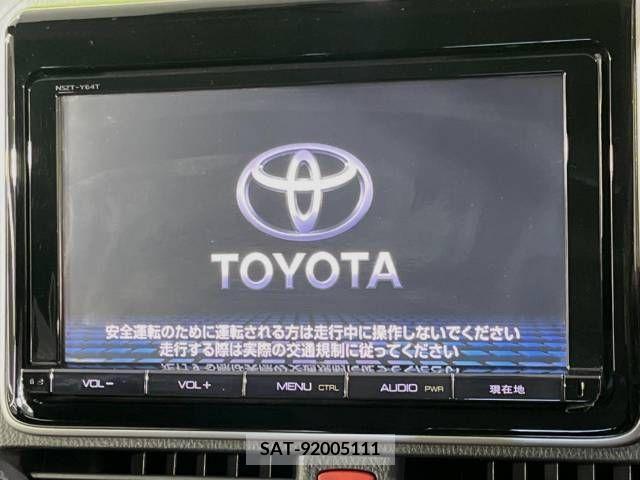 Toyota ESQUIRE 2015-10 359782-2