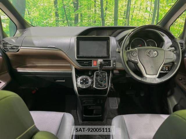 Toyota ESQUIRE 2015-10 359782-1