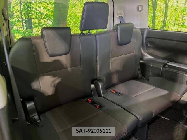 Toyota ESQUIRE 2015-10 359782-10