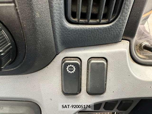 Mitsubishi CANTER 2014-02 294465-12