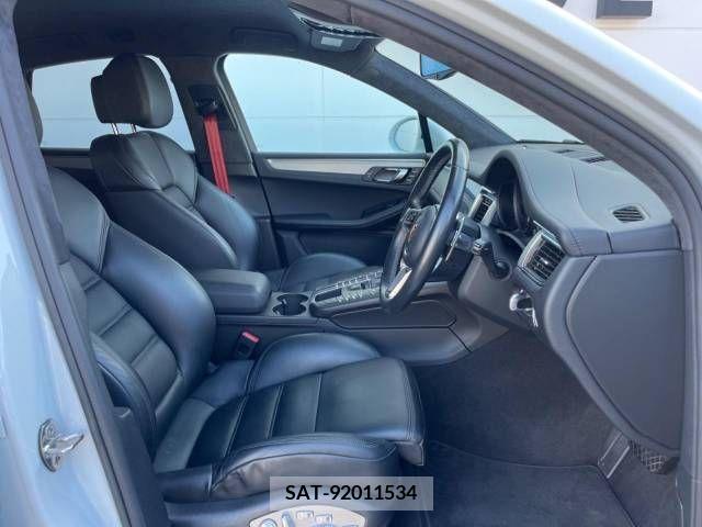 Porsche MACAN 2018-10 380243-7