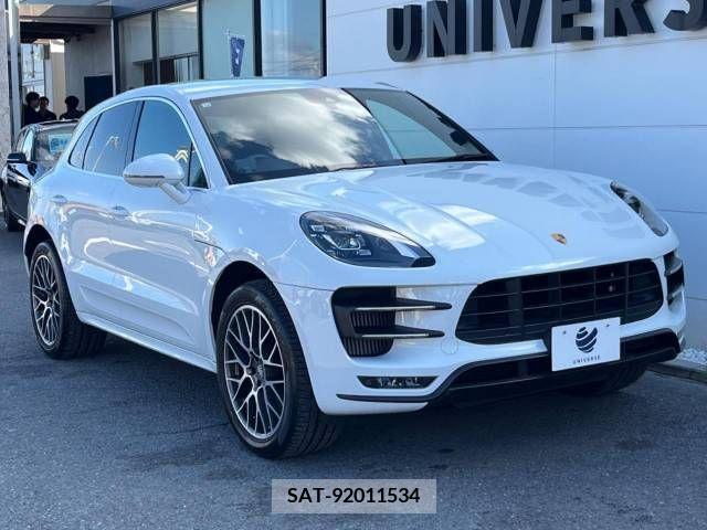 Porsche MACAN 2018-10 380243-16