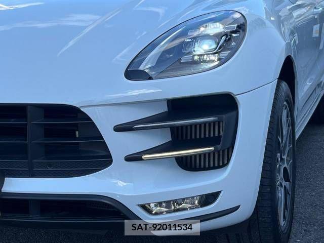 Porsche MACAN 2018-10 380243-12