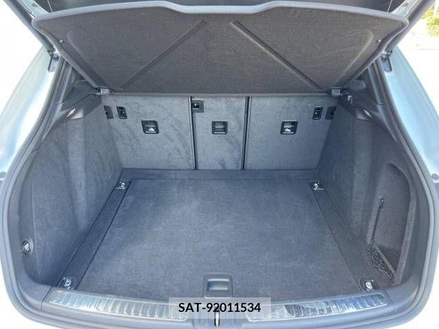 Porsche MACAN 2018-10 380243-11
